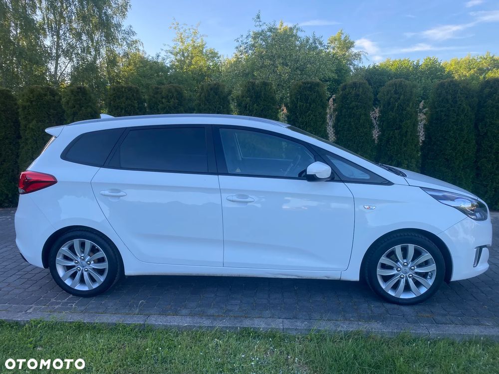 Kia Carens 1.7 CRDi 141 Dream Team Edition - 6