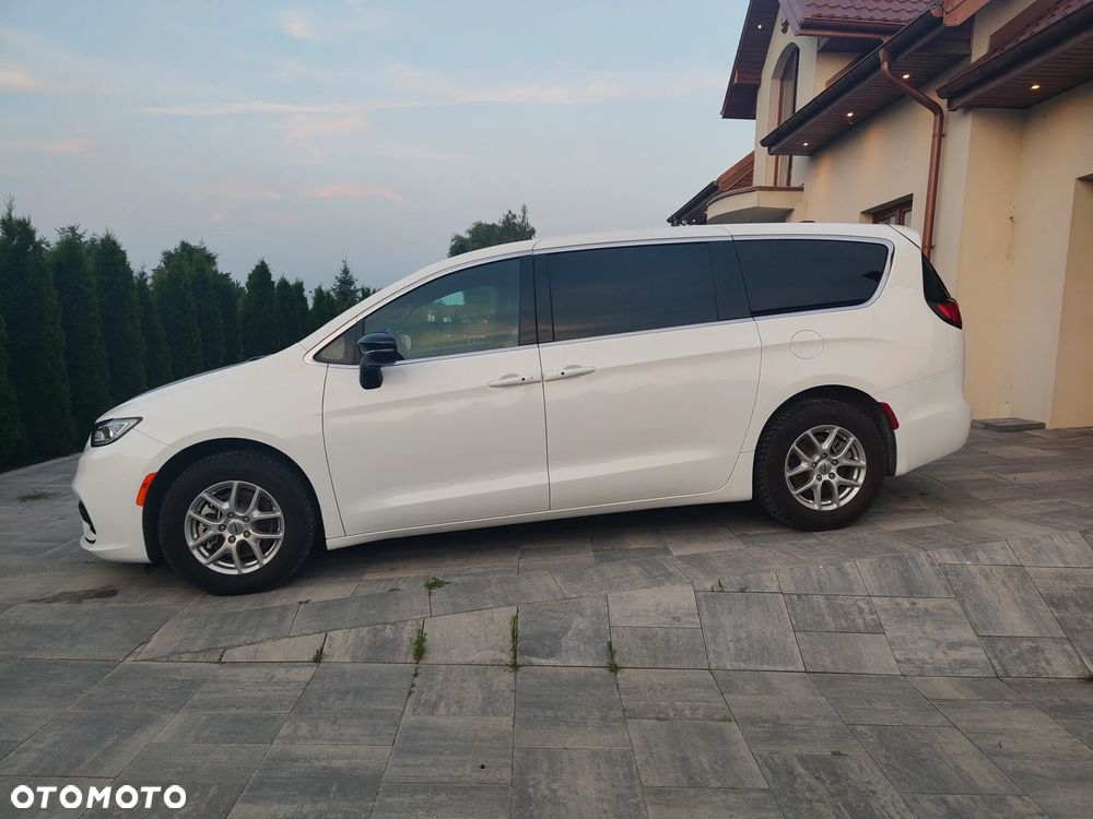 Chrysler Pacifica - 28