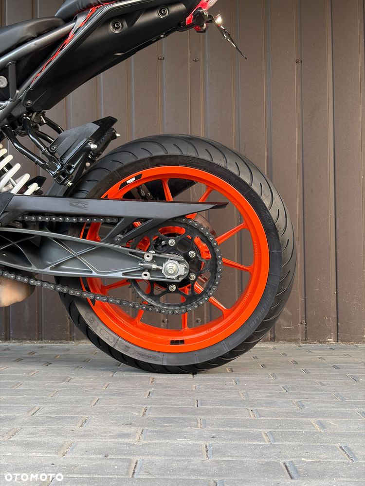 KTM Duke 125 - 24