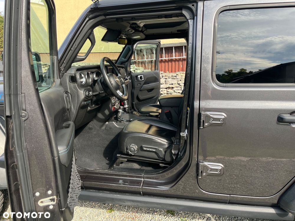 Jeep Wrangler - 9