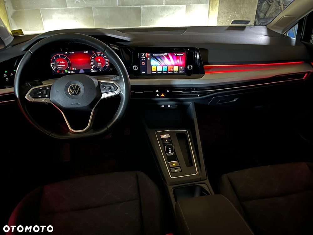 Volkswagen Golf - 22