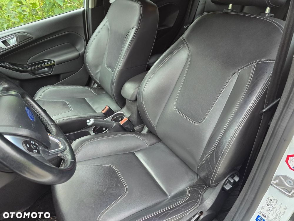 Ford Fiesta 1.0 EcoBoost Titanium - 12