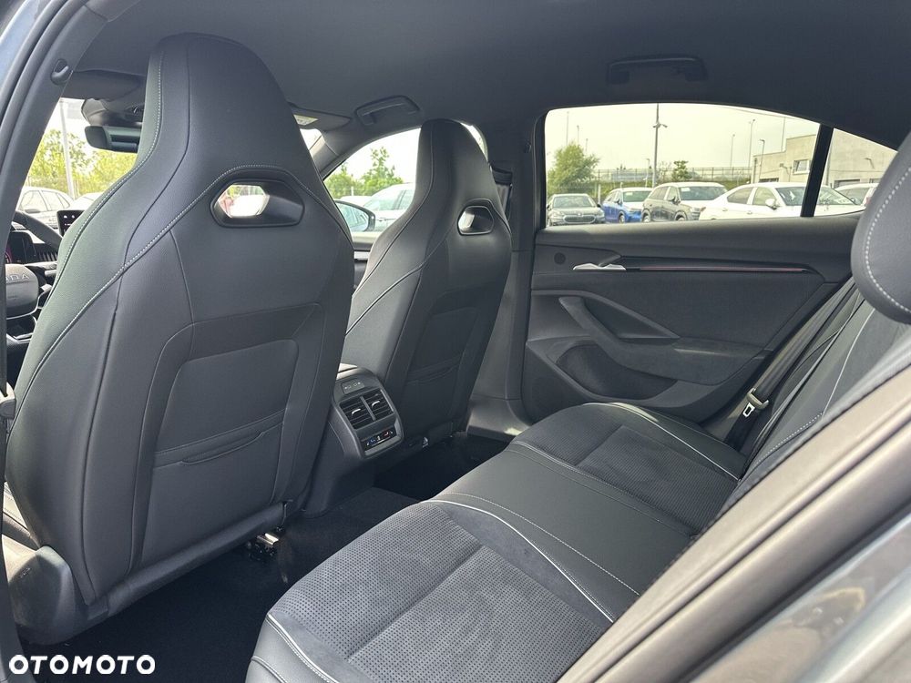 Skoda Superb 2.0 TDI SCR 4x4 Sportline DSG - 21