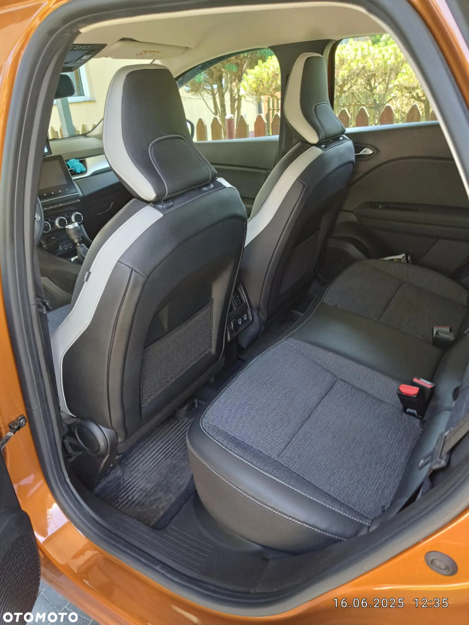 Renault Captur 1.0 TCe Intens - 13