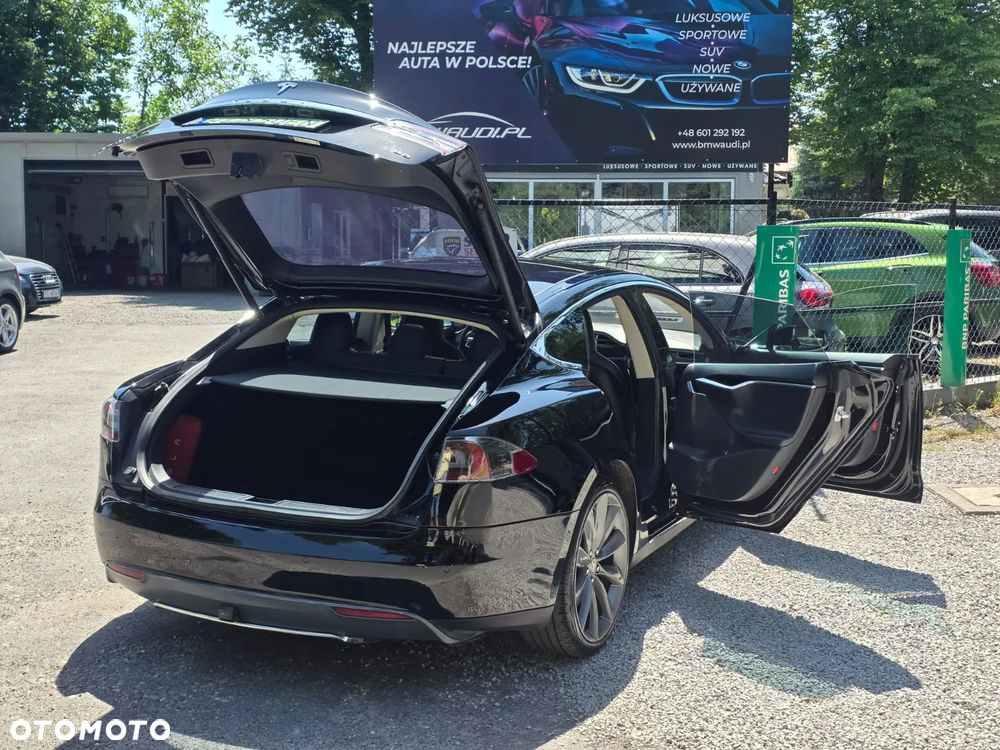 Tesla Model S 85 - 12