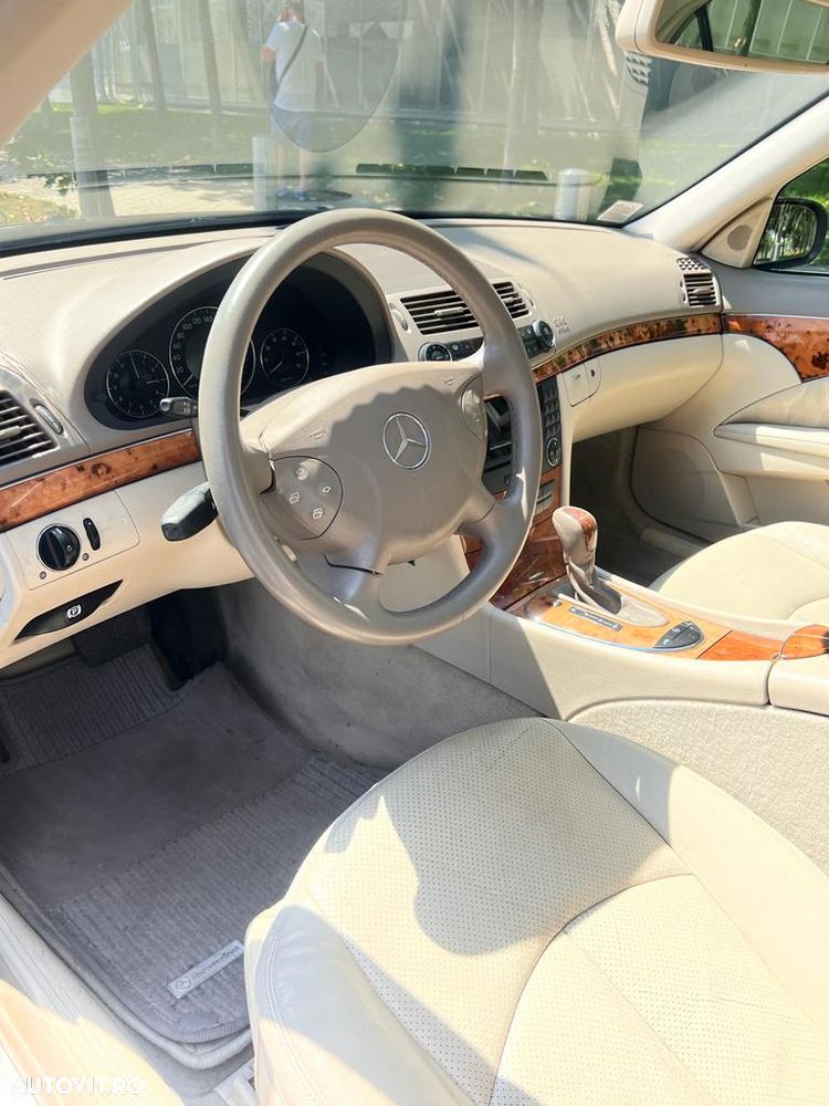 Mercedes-Benz E 280 4Matic Automatik Elegance - 8