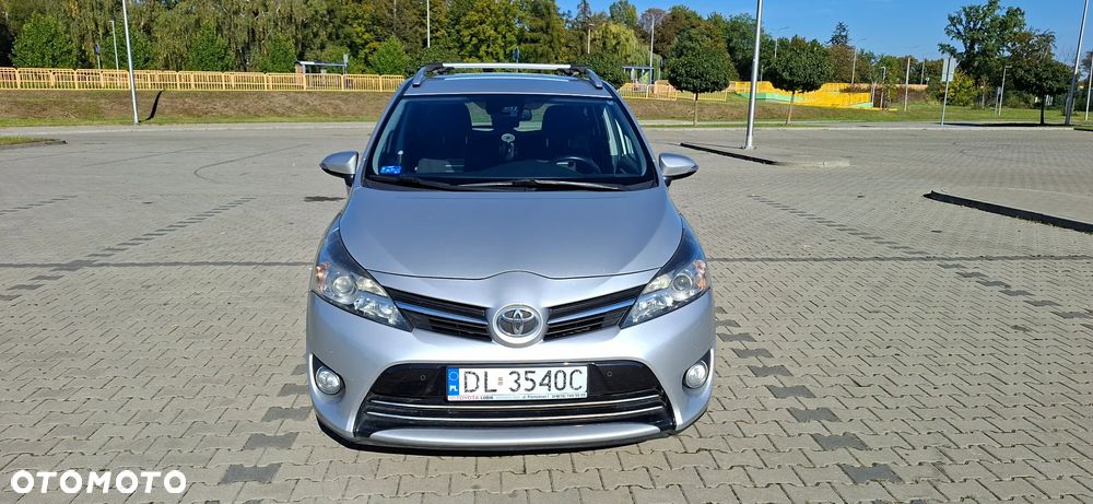 Toyota Verso 2017 photo 5
