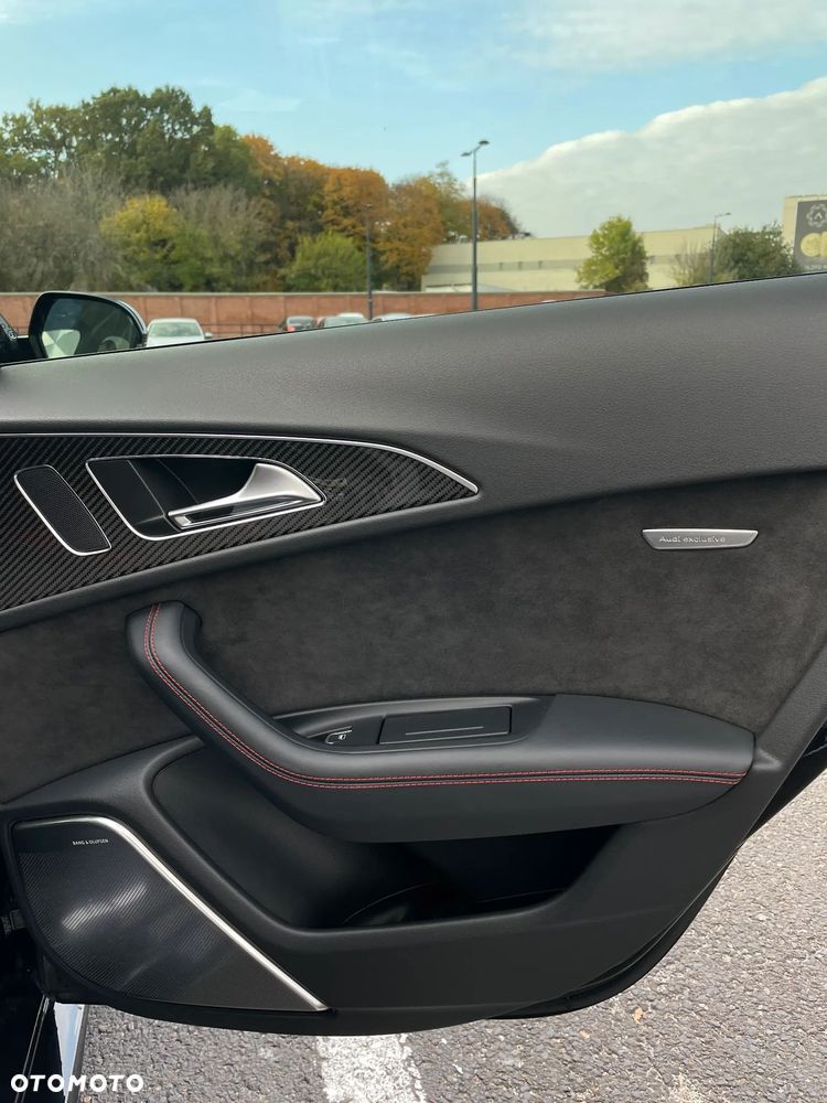 Audi RS6 Avant - 14