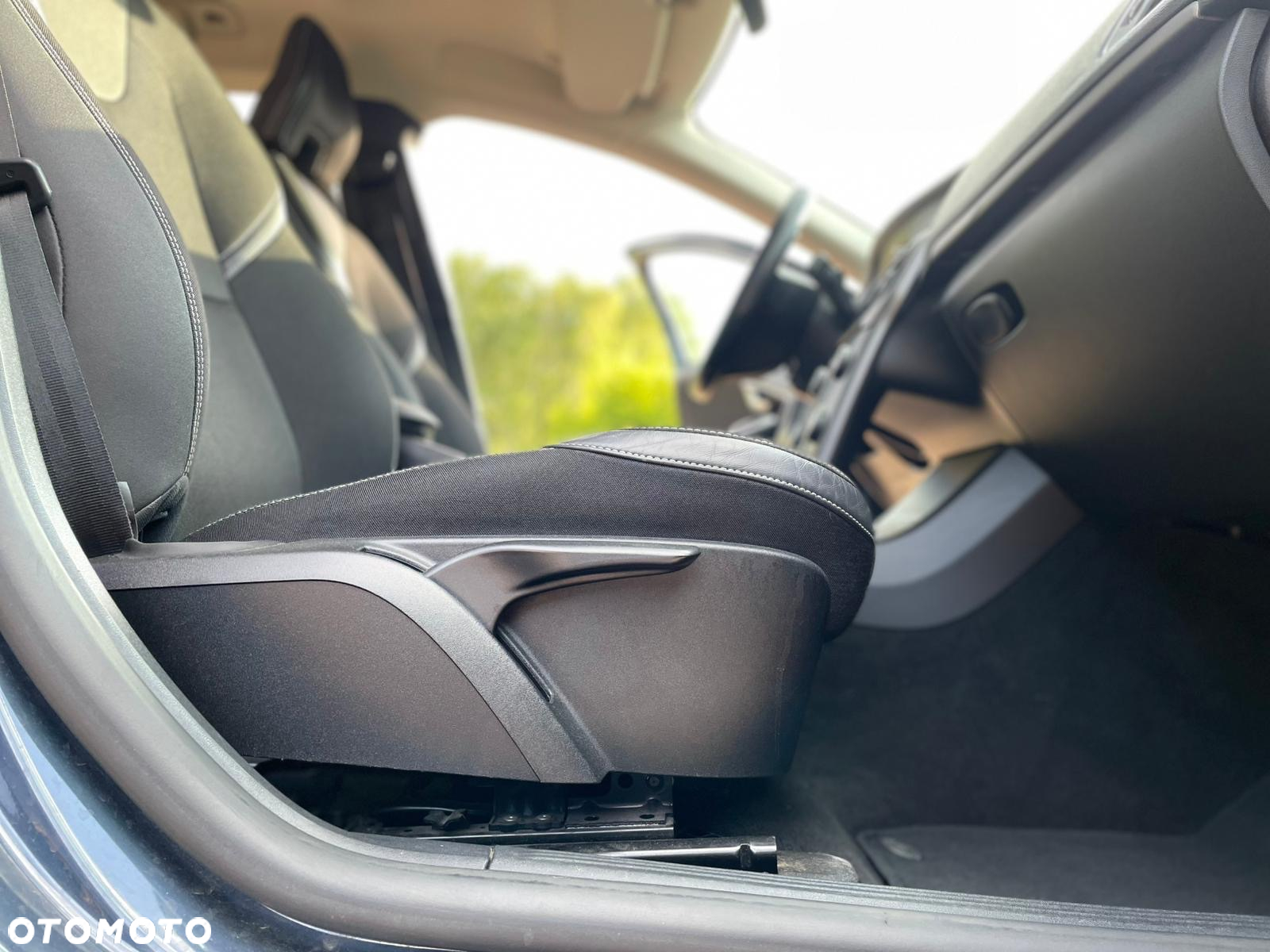 Volvo V40 D3 Geartronic - 23