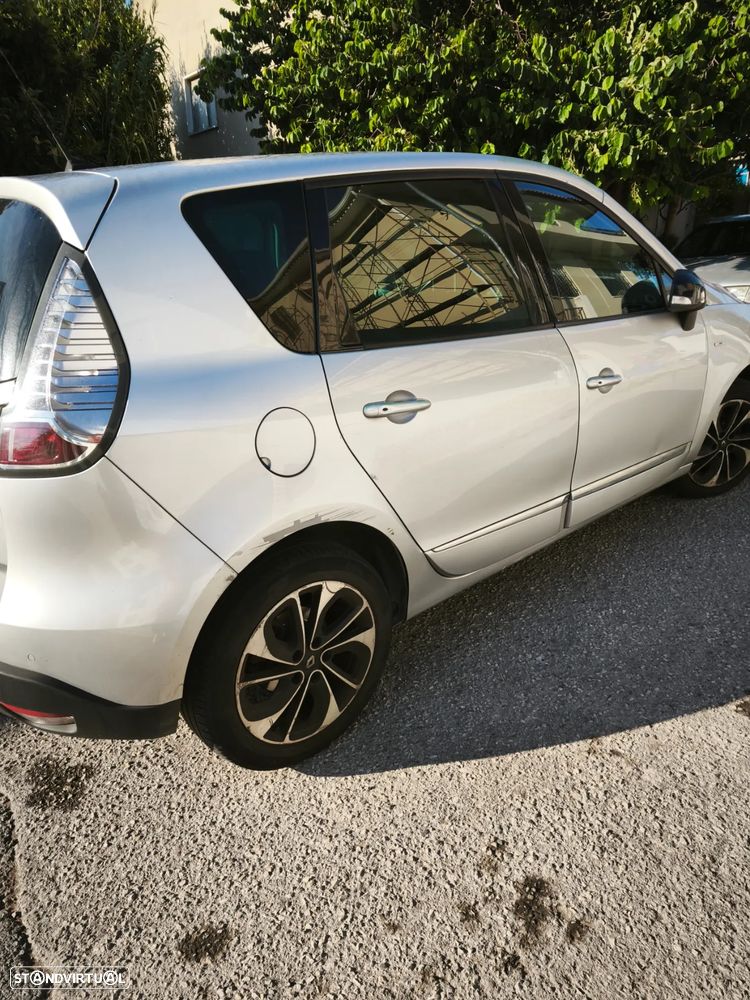Renault Scénic 1.5 dCi Bose Edition SS - 2