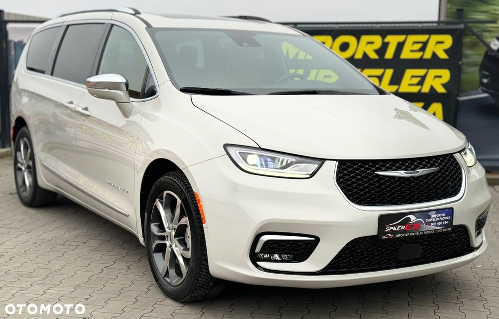 Chrysler Pacifica - 1