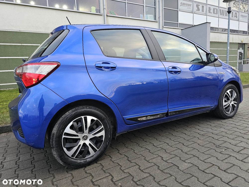 Toyota Yaris Hybrid 100 Premium EU6 - 6