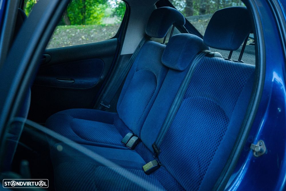 Peugeot 206 - 13
