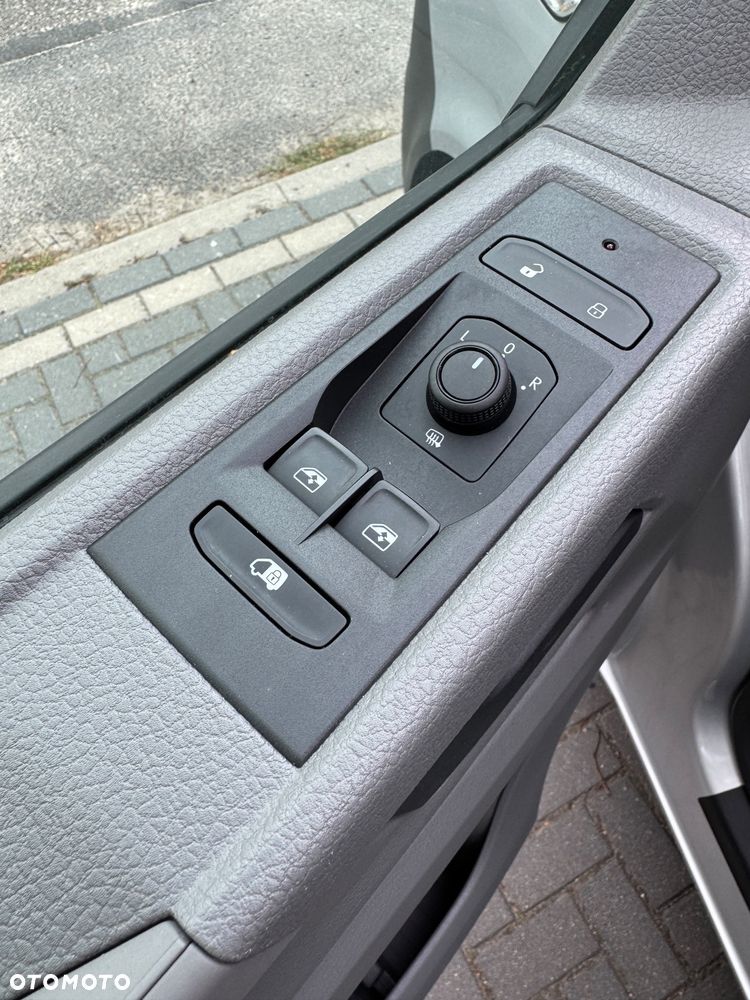 Volkswagen T6.1 Long 2.0 TDI Szafki Webasto fv 23% - 11