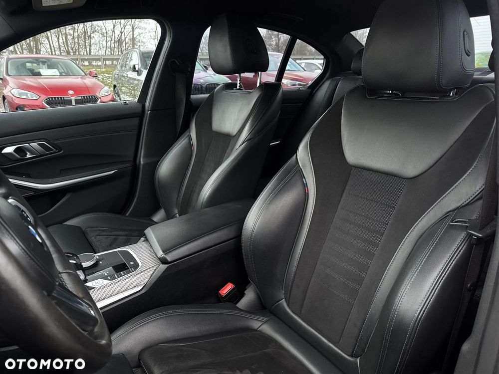 BMW Seria 3 318i - 19