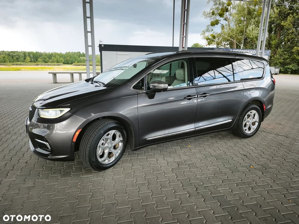 Chrysler Pacifica - 14