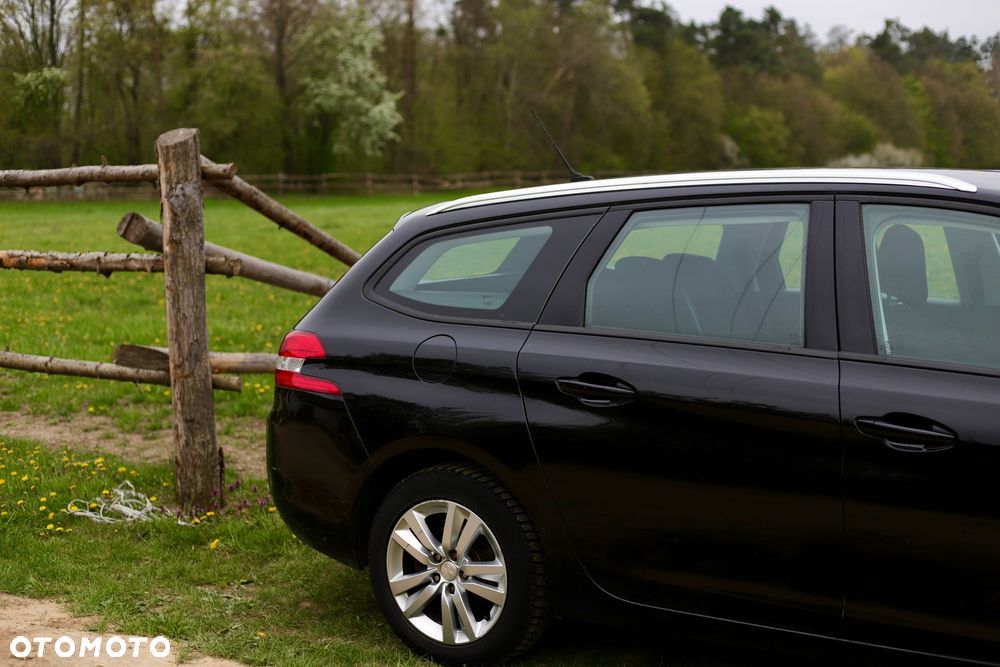 Peugeot 308 BlueHDi 120 EAT6 Stop & Start Active Business-Paket - 3