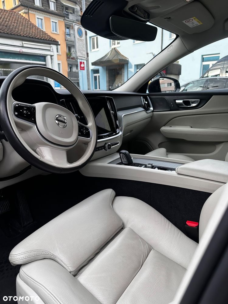 Volvo V60 B4 D Core - 9