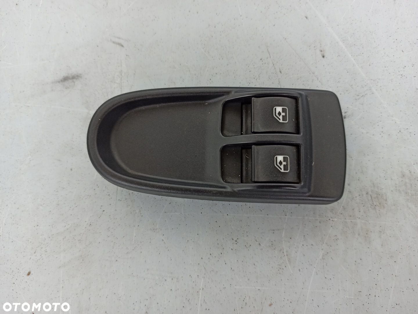 Przełącznik Szyb Lewy Kierowcy Iveco Daily 11-14 - 1