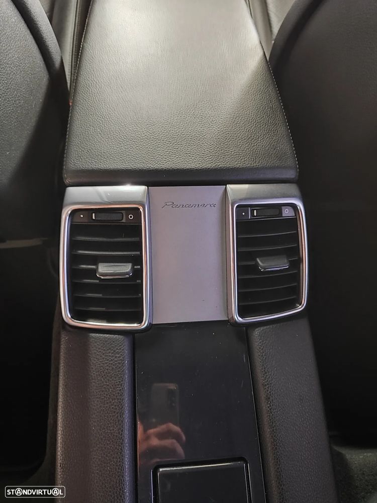 Porsche Panamera Platinum Edition - 26