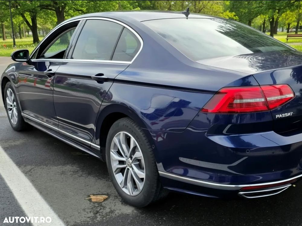 Volkswagen Passat - 4