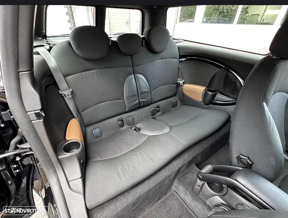 MINI Clubman Cooper D - 11