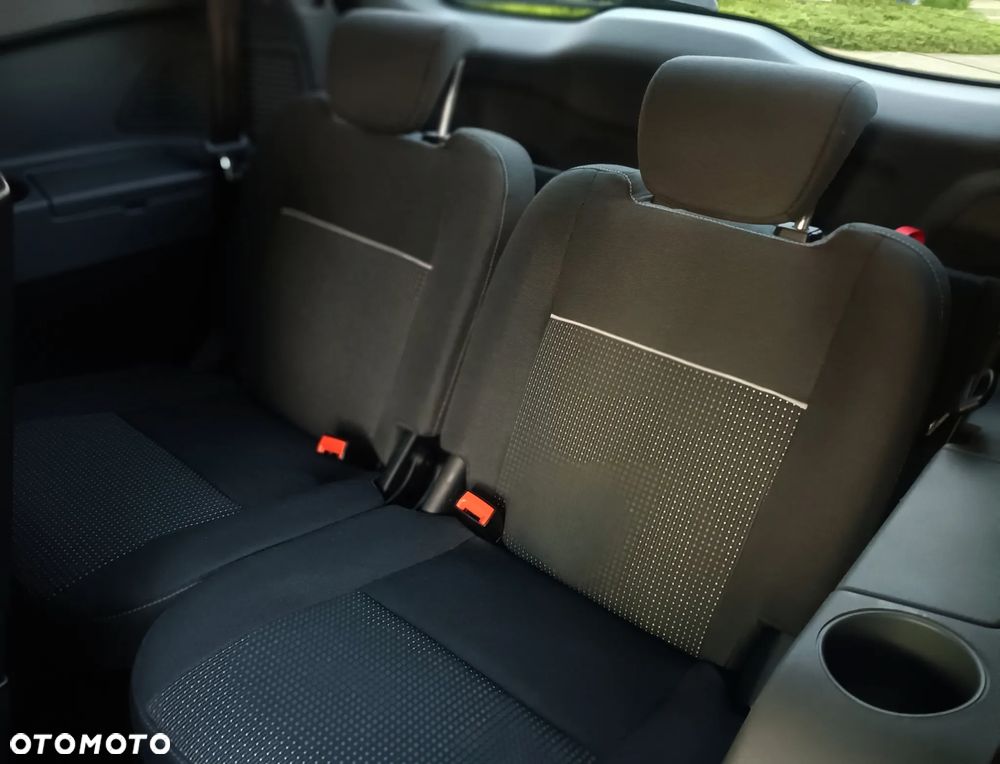 Ford C-MAX 1.6 Titanium - 31