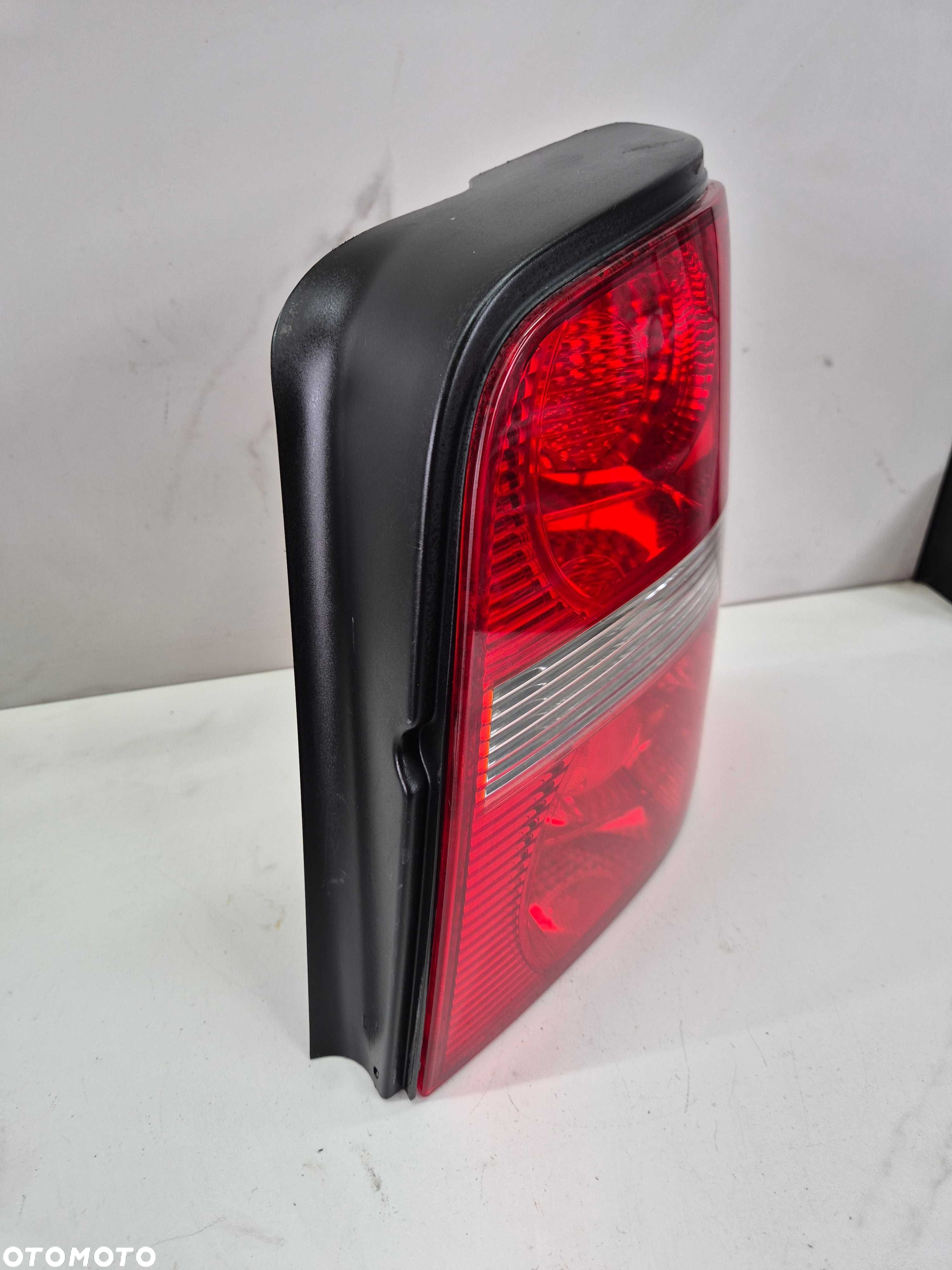 vw touran I   lampa tylna prawa prawy tył oryginał - 4