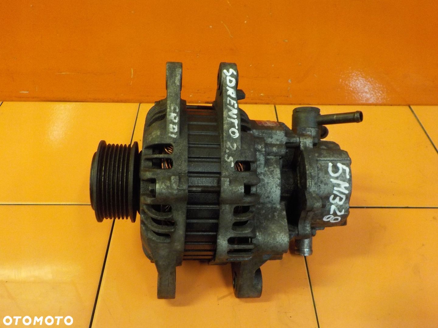 KIA SORENTO H-1 2.5 CRDI 07r 140KM D4CB alternator 37300-4A112 - 1