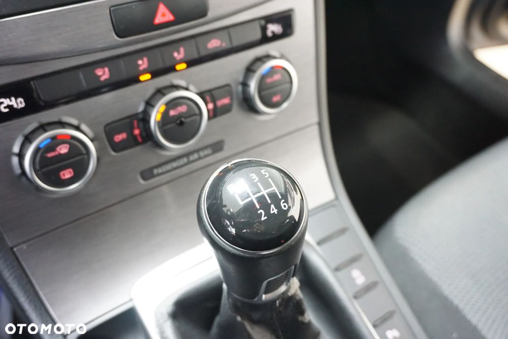 Volkswagen Passat 2.0 TDI Comfortline - 30