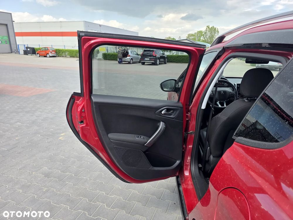 Peugeot 2008 PureTech 110 Style - 9