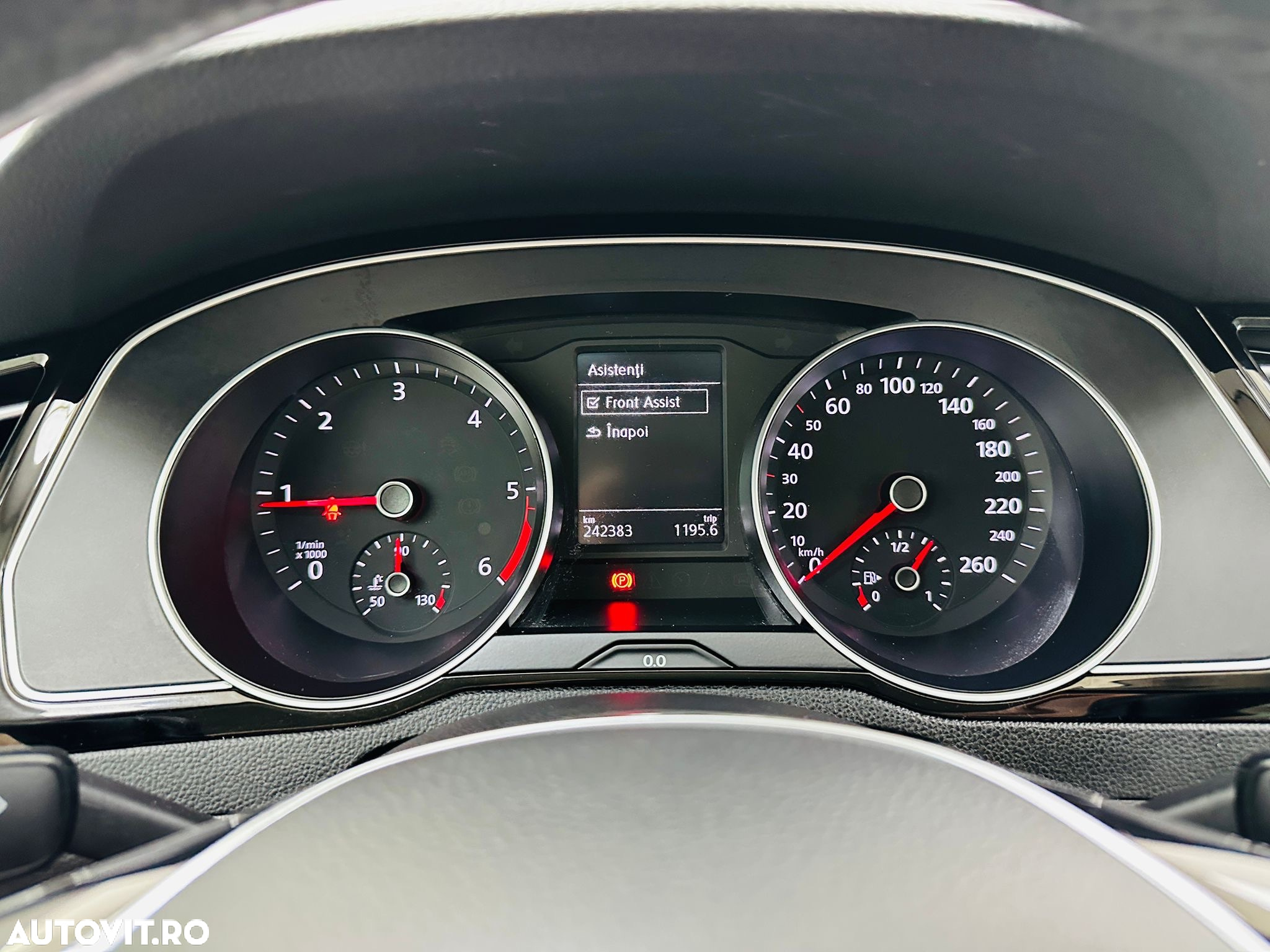 Volkswagen Passat - 35