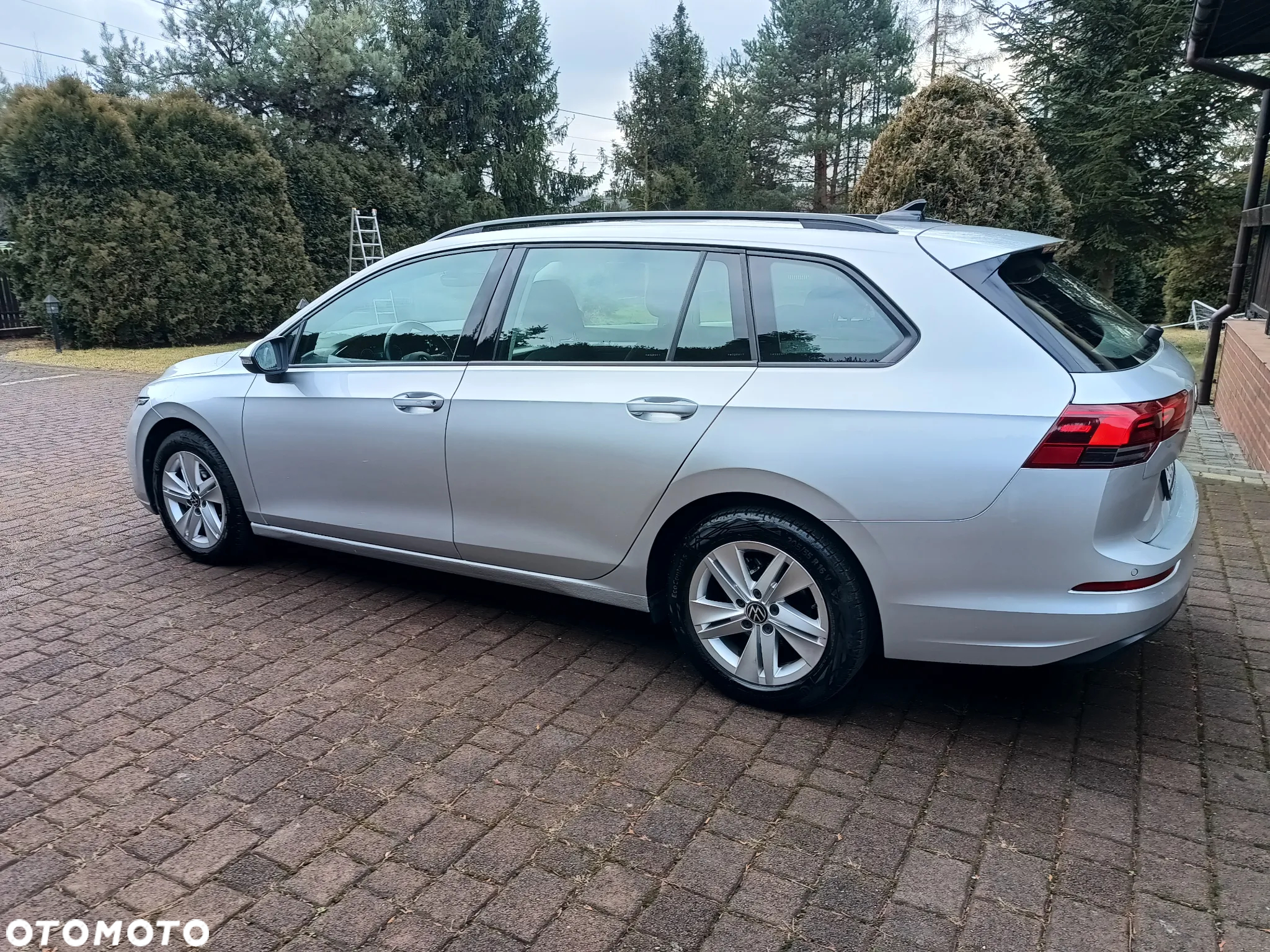 Volkswagen Golf - 8