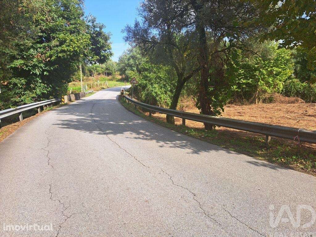 Terreno em Dossãos de 1740,00 m2 - Grande imagem: 2/9