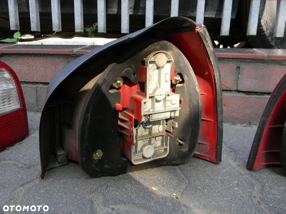 lampa tył prawa lewa AUDI A3 8l lift 00-01 - 4