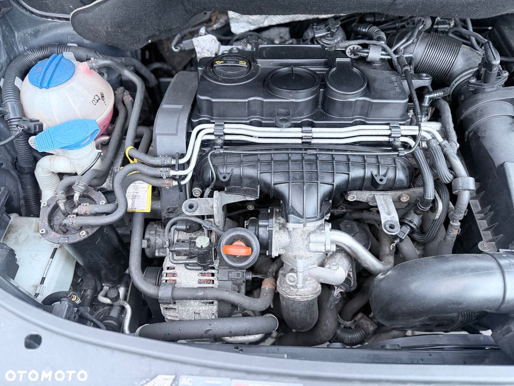 Volkswagen Touran 2.0 TDI DPF Highline DSG - 25