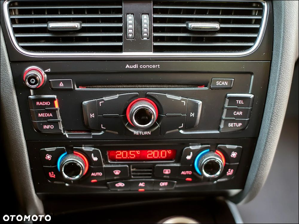 Audi A4 Limousine - 21