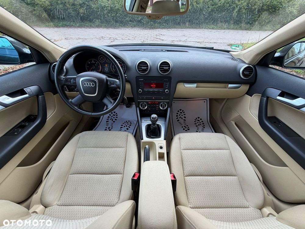 Audi A3 Sportback 2.0 TDI DPF Ambiente - 24