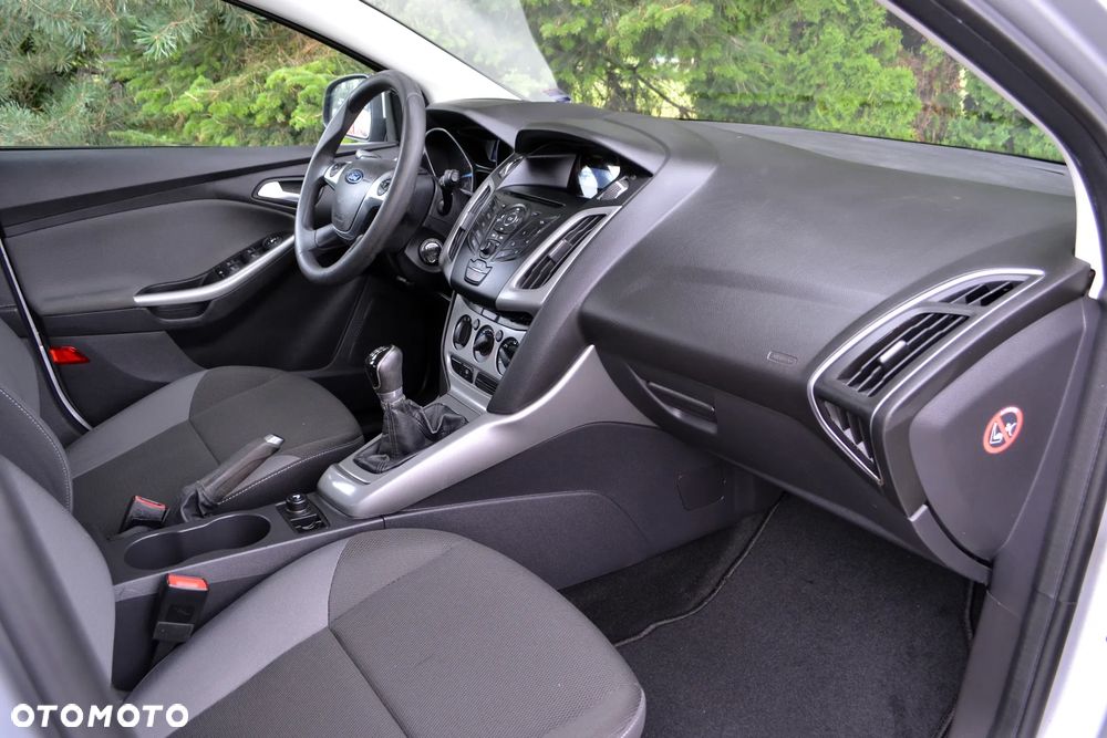Ford Focus - 24