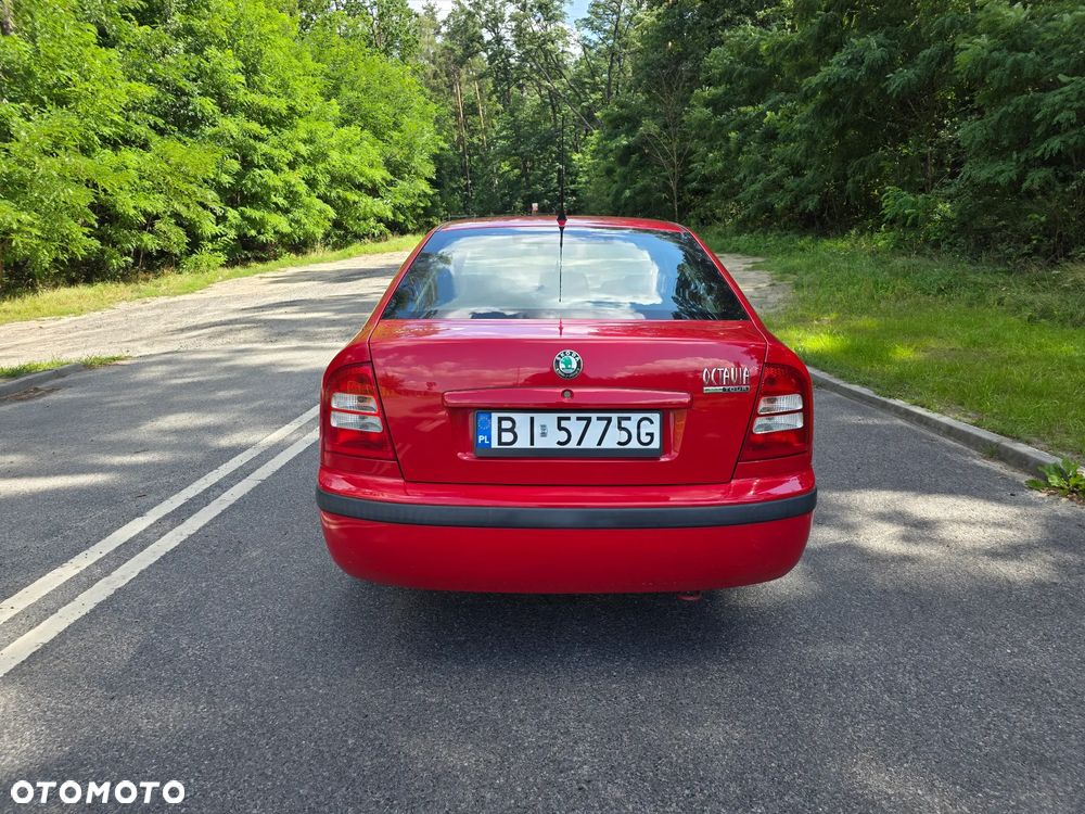 Skoda Octavia 1.6 Ambiente - 7