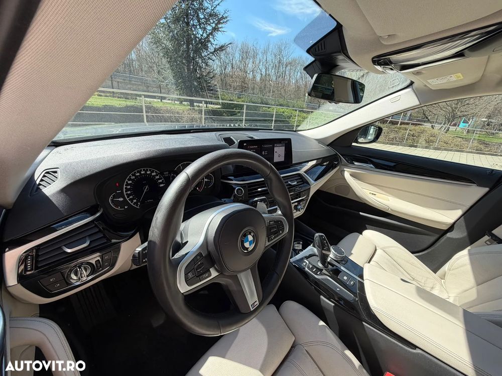 BMW Seria 5 530d xDrive AT - 11