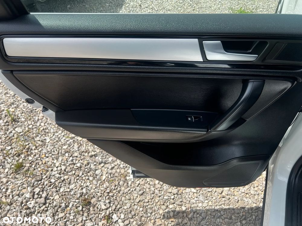 Volkswagen Touareg 3.0 V6 TDI Blue Motion DPF Automatik - 29