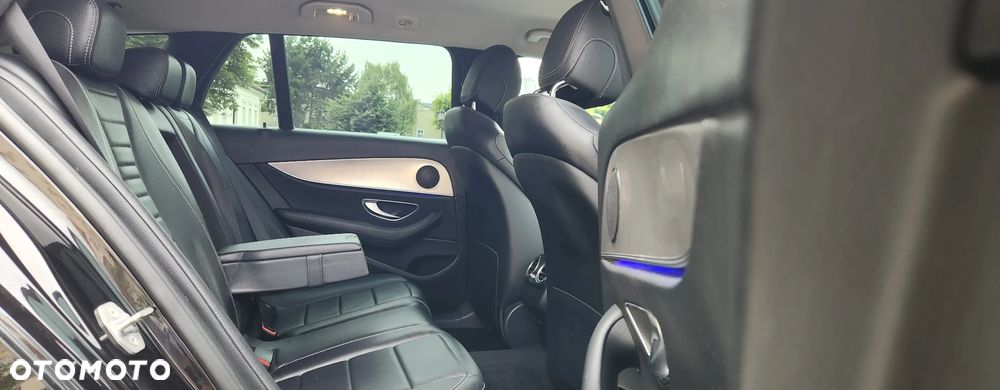 Mercedes-Benz Klasa E 220 d T 9G-TRONIC AMG Line - 11