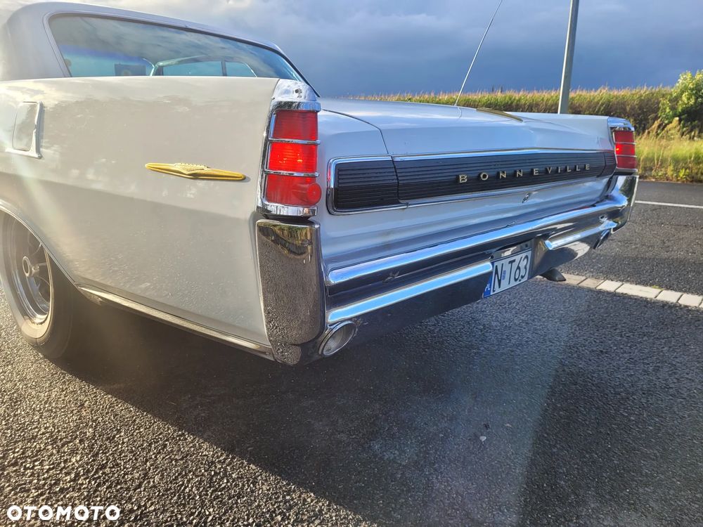 Pontiac Bonneville - 12