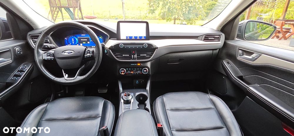 Ford Kuga - 12