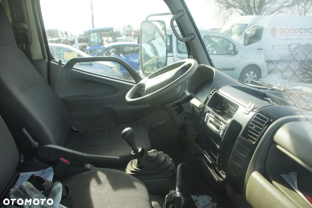 Auto na części - Toyota Dyna U300 VII 3.0 D-4D 109 KM 1KD-FTV 2007R Silnik Skrzynia Drzwi Maska Zderzak Lampa Lusterko Klamka Szyba Kabina Zabudowa Sterownik Moduł Czujnik Licznik Panel Kierownica - 14