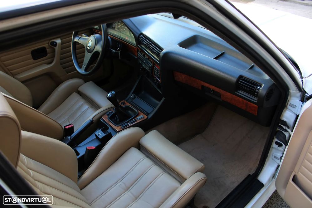 BMW 325 i Touring - 29