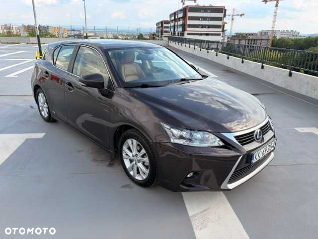 Lexus CT - 3