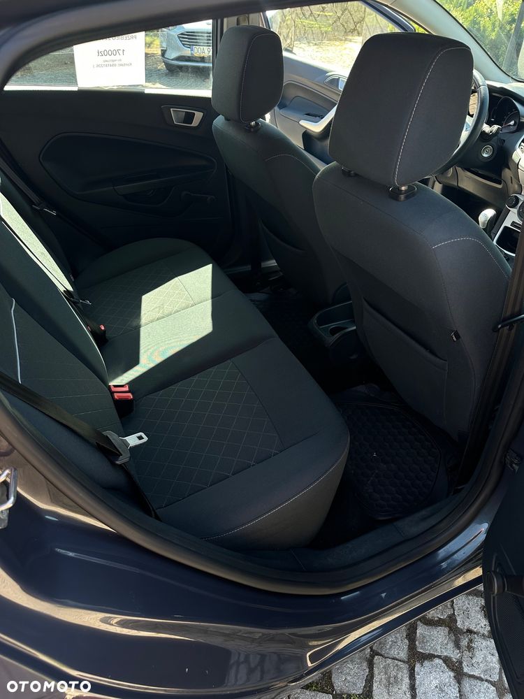 Ford Fiesta - 10