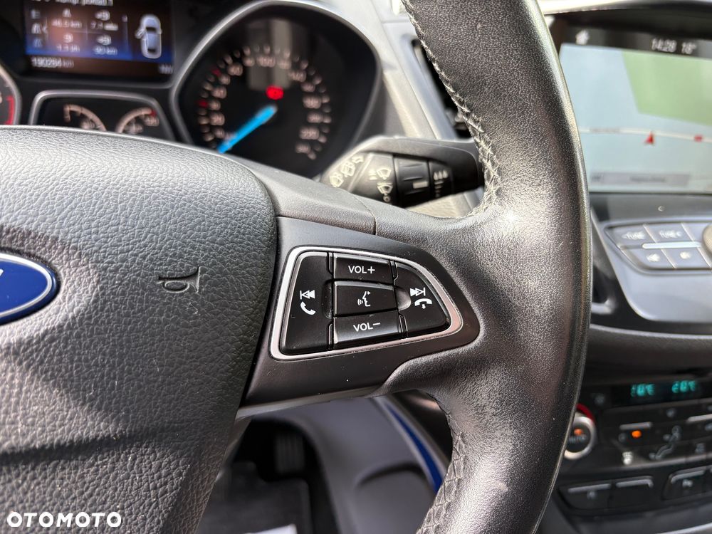 Ford Kuga 2.0 TDCi 2x4 Titanium - 17